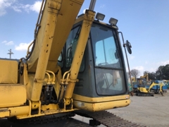 Máy xúc đào Komatsu PC200-6ZE-105475