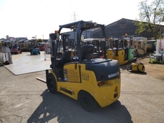 Xe nâng điện ngồi lái Komatsu FE30-1-301886