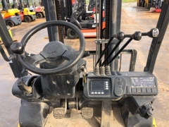 Xe điện 2.5 tấn dịch giá Komatsu FE25H-1-305369