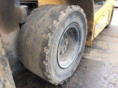 Xe điện 2.5 tấn dịch giá Komatsu FE25H-1-305369