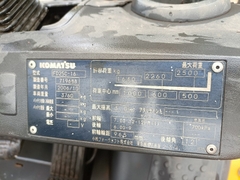 Komatsu FD25C-16-719688 gật gù lốp đôi số sàn tháp 3 m