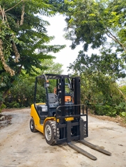 Xe nâng dầu UN FD30T-NJE1