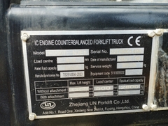 Xe nâng dầu UN FD30T-NJE1