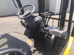 Xe nâng dầu komasu FD25C-17-339599