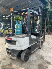 Xe nâng xăng Nissan UL02A25W-000231