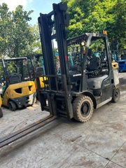 Xe nâng xăng Nissan UL02A25W-000231