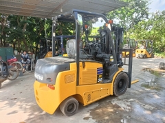 Xe nâng điện  Komatsu FE30-1-301966 chức năng chui công dịch giá