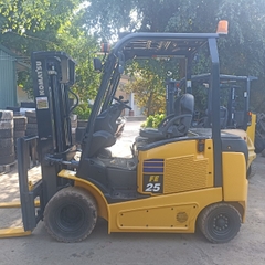 Xe điện komatsu FE25-1-300527