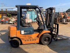 Toyota 7fd25 - 13843