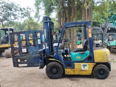 Komatsu FD25C-12-531383 Lắp kẹp vuông kẹp rác hoặc phế liệu - kẹp bông mở rộng 2.2 m