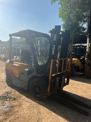 Xe nâng TCM FD25T3-02740