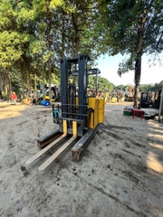 Komatsu đứng lái 2.5 tấn tháp 5.5 m FB25RN-4-5025