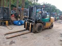 Komatsu FD40W-111540