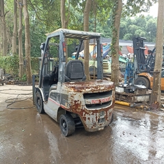 Nissan Y1F2A25-004057