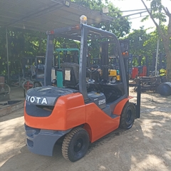 Xe nâng dầu toyota 8FD25-33403