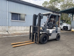 Nissan SB-YGL02/YGL02-000865