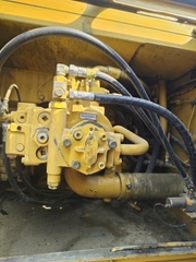 Máy xúc đào bánh xích komatsu PC200-6-85050