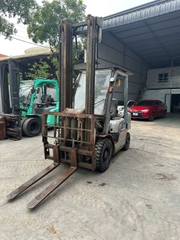 Nissan YL02/YL02-004637