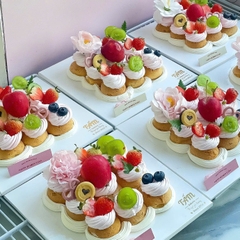 Set 9 bánh su singapore