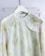Áo Dài Số 18-C Tơ Thêu Hoa Cổ Nơ