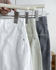 Quần Short Số 138-A 2122 Ngố KaKi Thêu Tim