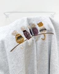 Áo Thun Số 369-B 9546 TN Thêu Mèo