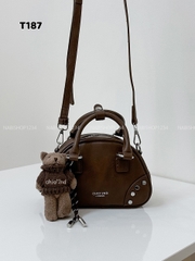 Túi Số 187-H Đeo Chéo Chio Đinh + MK Gấu