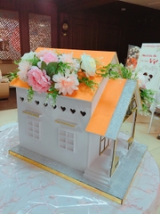 Thùng phong bì ngôi nhà 2 mái thường màu cam