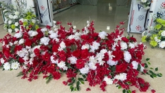 Bảng hoa lụa đỏ trắng 1.5 m