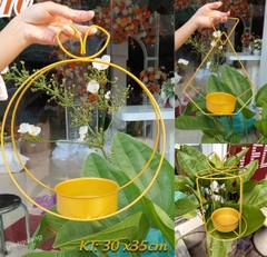 Giỏ hoa sắt tam giác decor trang trí