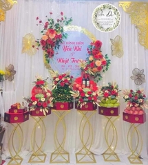 Đôn tráp đế vuông 4 nan chéo màu vàng
