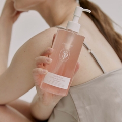 ORGAHUE VITAMIN ROSE AROMA OIL BODY WASH / SỮA TẮM TINH DẦU