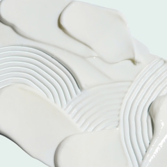 ILUMA® INTENSE BRIGHTENING BODY LOTION / LOTION LÀM SÁNG DA, LÀM MỜ ĐỐM NÂU TRÊN DA