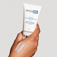 IMAGE MD® RESTORING DAILY DEFENSE MOISTURIZER SPF 50 / KEM CHỐNG NẮNG PHỔ RỘNG CHỐNG TIA UV, HEV VÀ NGĂN CHẶN HÌNH THÀNH SẮC TỐ 