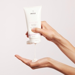 BODY SPA REJUVENATING BODY LOTION / KEM DƯỠNG TOÀN THÂN GIÚP TÁI TẠO VÀ TRẺ HÓA DA