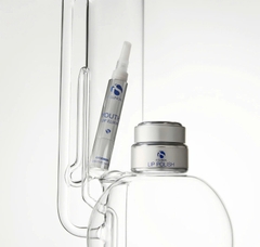 IS CLINICAL LIP DUO: Quy Trình 2 Bước Đơn Giản Cho Đôi Môi Căng Mọng & Rạng Rỡ