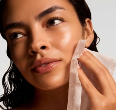 IS CLINICAL ACTIVE PEEL SYSTEM: Bộ Đôi Tái Tạo Da Chuyên Sâu, Cho Làn Da Căng Bóng & Mịn Màng