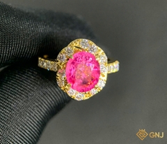 Nhẫn vàng đính đá Spinel hồng tự nhiên