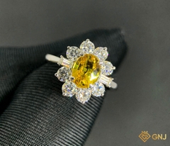 Nhẫn vàng đính đá Sapphire vàng tự nhiên