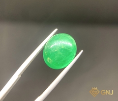 Viên đá Ngọc Lục Bảo tự nhiên