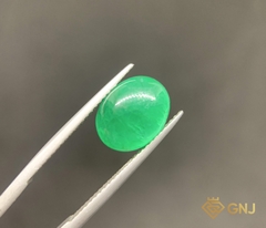 Viên đá Ngọc Lục Bảo tự nhiên