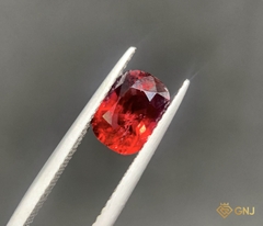 Viên đá Garnet tự nhiên