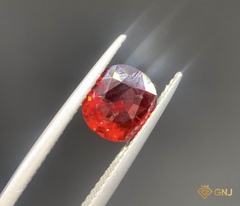 Viên đá Garnet tự nhiên