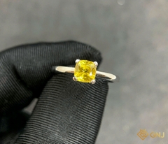 Nhẫn vàng đính đá Sapphire vàng tự nhiên