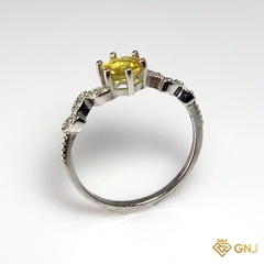 Nhẫn Bạc Xi Vàng Trắng Đính Đá Sapphire Vàng Tự Nhiên - GNJ