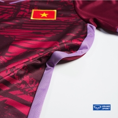 Áo Tập Luyện Đội Tuyển Việt Nam 2023 Grand Sport 038976 Đỏ Mận