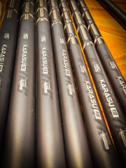 Cần Săn Hàng Hạng Năng Koi Karasu Plus - Sử Dụng Công Nghệ Carbon Tiên Tiến Fiber - Vân Xoắn X Có size 3m6 - 3m9 - 4m5 - 5m4 - 6m3 -7m2 -8m1