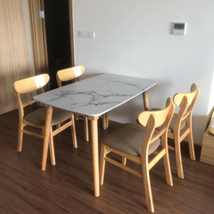 Bộ bàn ăn mặt giả vân đá + 4 ghế Mango