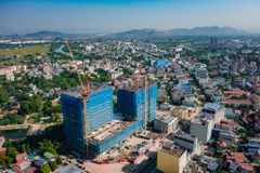 Tòa nhà hỗn hợp ở, thương mại dịch vụ cao tầng