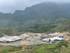 Trường bán trú liên cấp Marie Curie Mèo Vạc